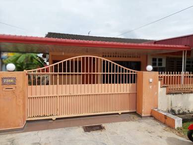 Bilik Attach Bathroom di Taman Golf Berdekatan ILKKM/HSB/Aman Central