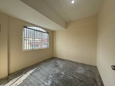 Skudai Taman Tan Sri Yaacob 2 Bedrooms Shop Apartment Level 3