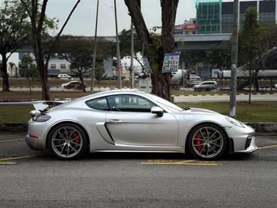 N/A REAL FEELING 2022 Porsche CAYMAN 718 GT4 4.0