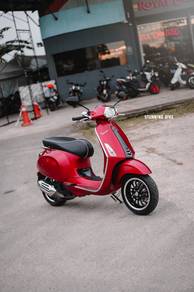 Vespa Sprint 150 ABS Red Scarleto Scooter Bike