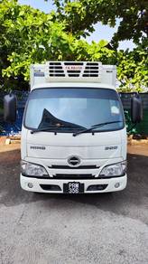 2024 HINO WU710R CHILLER TAIL LIFT LORRY 1Ton
