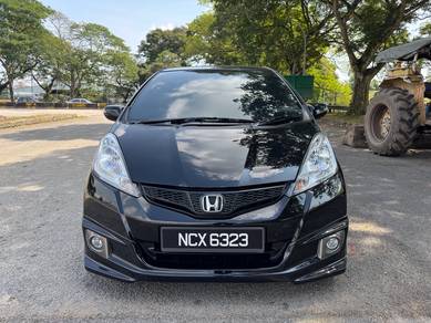 Honda JAZZ 1.5 (A) 2015 1 Lady Owner Only TipTop