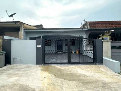 Taman Ungku Tun Aminah Single Storey Renovated House