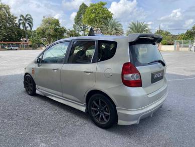 Honda JAZZ 1.3 i-DSI (A)