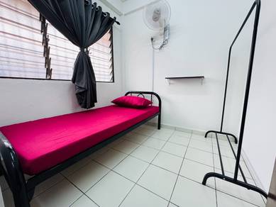 Bilik Single&Privacy-FREE Wifi,Near MRT-Kota Damansara,TTDI,One Utama