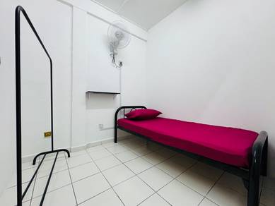 Bilik Single&Privacy-FREE Wifi,Near MRT-Kota Damansara,TTDI,One Utama