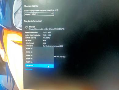 Ingin melepas kan monitor Acer EK241Y E