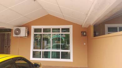 Rumah Teres 2 Tingkat Untuk Disewa di LV11 Tanjung Aru, Labuan.