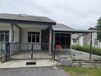 Single Storey Semi detached House at Gambang Jaya