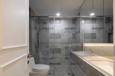 Levia Residence – Executive 4R3B Condo with Golf Sim & Sky Lounge!