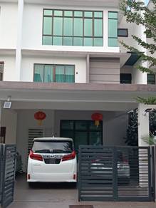 Taman Ozana Residence Melaka Renovated 2.5 Storey Terrace For Sale