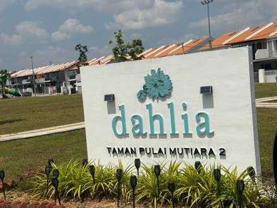Taman Pulai Mutiara Dahlia Corner Lot With Huge Extra Land