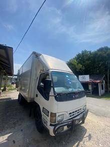 Lori hicom 3tan untuk dijual