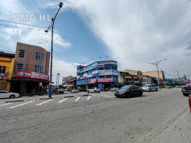 FACING MAIN Road BANTING Kuala Langat 1.5 Storey SHOPLOT 22x90