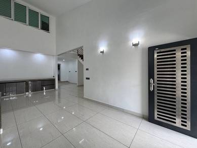 FULLY RENOVATED + EXTENDED 🔥 1.5 Storey Terrace Taman Universiti, PJ