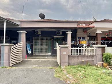 Single Storey Taman Putrimas Simpang Renggam Available For Sale