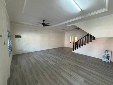 Kota Samarahan Uni garden empty double Storey