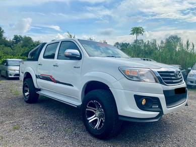 Toyota HILUX 2.5 G TRD SPORTIVO (A)