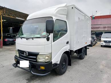 Yr.2013 HINO /WU302R LUTON KOTAK 10 ft
