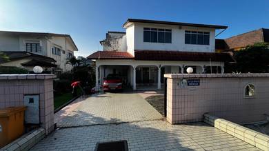 70 x 100 TANAH LUAS 🔥 2-Storey Bungalow Seksyen 3 Shah Alam FOR SALE!
