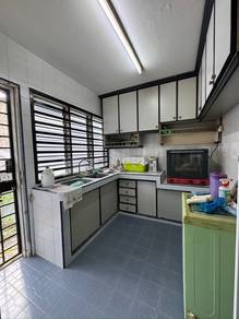 Jln makmur TUTA skudai 2storey low cost furnishFull Loan unit For Sale