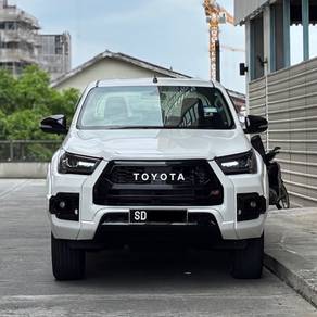 Toyota Hilux Revo 2.8 (AT) GR