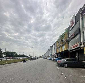 Taman Scientex Utama @ Senai 3 Storey Shop Lot Facing Main Road