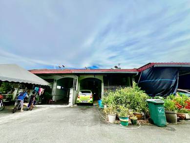 Open facing Taman Sungai Jagong