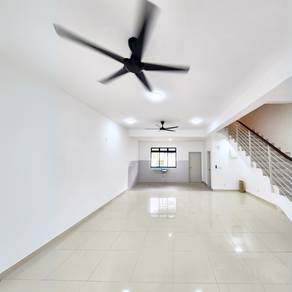 Caledonia Bestari Jaya 2 Sty House For Rent Well Kept Ready To Move In
