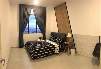 HAMILTON MASTER Room Rental 5mins walk to SRI RAMPAI LRT Wangsa Maju