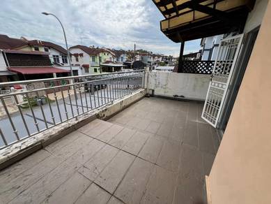 Setia Indah Double Storey House 4Bedrooms Partial Furnish @ Austin
