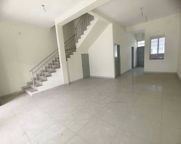 Gated and Guarded Double Storey Terrace House Kamunting For Rent