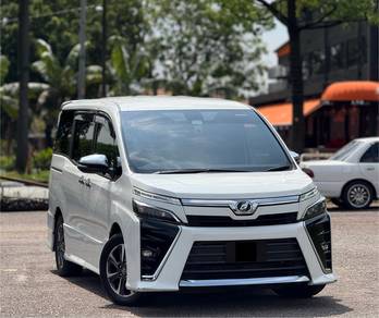 Toyota VOXY 2.0 ZS KIRAMEKI (Good Condition)