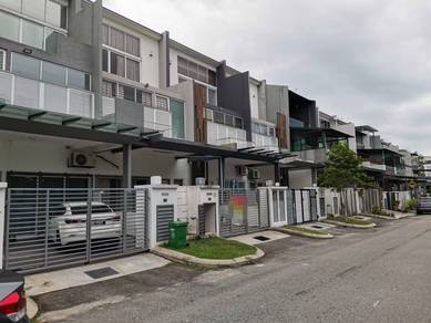 2.5 Sty Bandar Mahkota Cheras Quatzy Villa