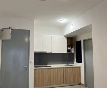 M Luna Partly Furnished Two Carparks For Rent