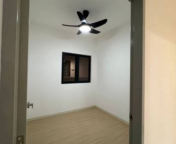 M Luna Partly Furnished Two Carparks For Rent