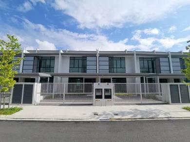 Full loan nice bandar seri alam double storey terrace house permas