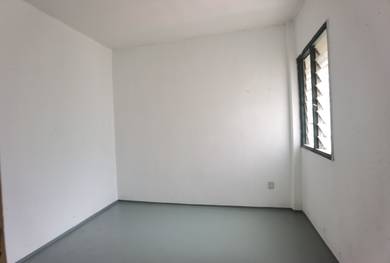 Sri Indah (Low Cost & Non-Bumi) Lestari Perdana Seri Kembangan