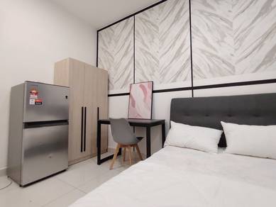 Bilik Sewa - Master Attach Bath di EduSentral @ Setia Alam / Klang