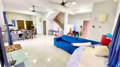 CORNER LOT RENOVATED FULLY EXTEND 2 Storey Taman Ruby Dengkil Selangor