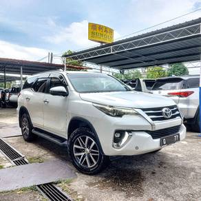 Toyota FORTUNER 2.7 SRZ 4x4 (A)