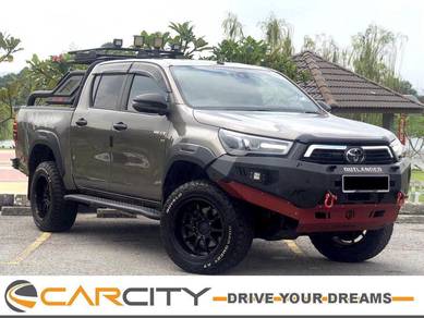 Toyota HILUX 2.8 ROGUE (A) FUL SPORT ROLL BAR