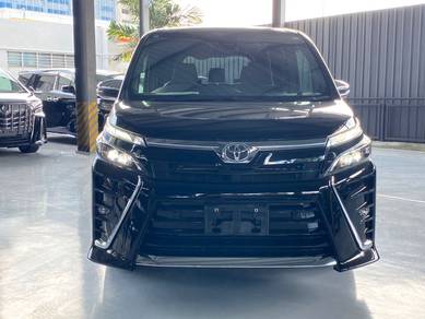 Toyota VOXY 2.0 KIRAMEKI (A)