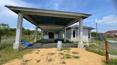 85% siap! Banglo saiz besar corner lot Kampung Anak Air Tanjung Lumpur