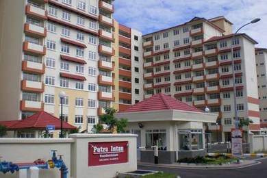 [✅100% Loan✅] Putra Intan Condo Dengkil 974sqft Below Market Strata