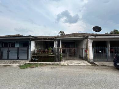 Teres Setingkat Kampung Padang Perdana (Depan Bhp)