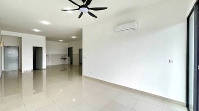 Huge Size With 3 Parking LegendView Condominium Rawang Selangor For Sa