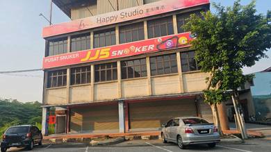 2 unit Ground Floor -in front DIY & Ninso -for RENT