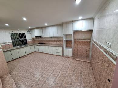 2 Storey Taman SRI MUDA 20x70 Seksyen 25 Renovated Facing Field
