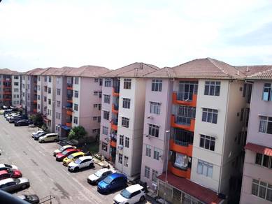 Kenanga Apartment 3rd Floor Walkup- Taman Putra Perdana near Cyberjaya